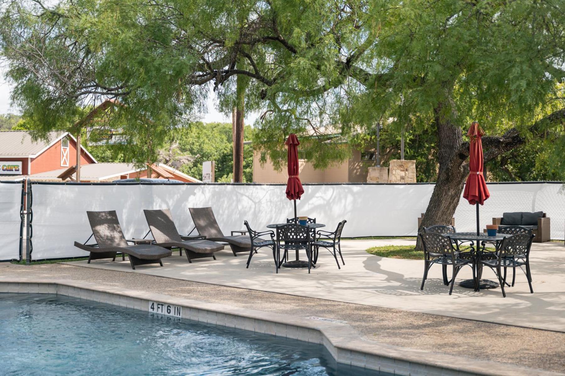 Htr Tx Hill Country Campground كيرفيل المظهر الخارجي الصورة